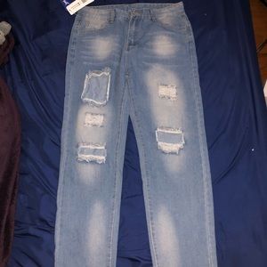 Men’s Distressed Jeans